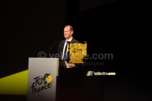 The new trophy of the Tour de France (8310x)